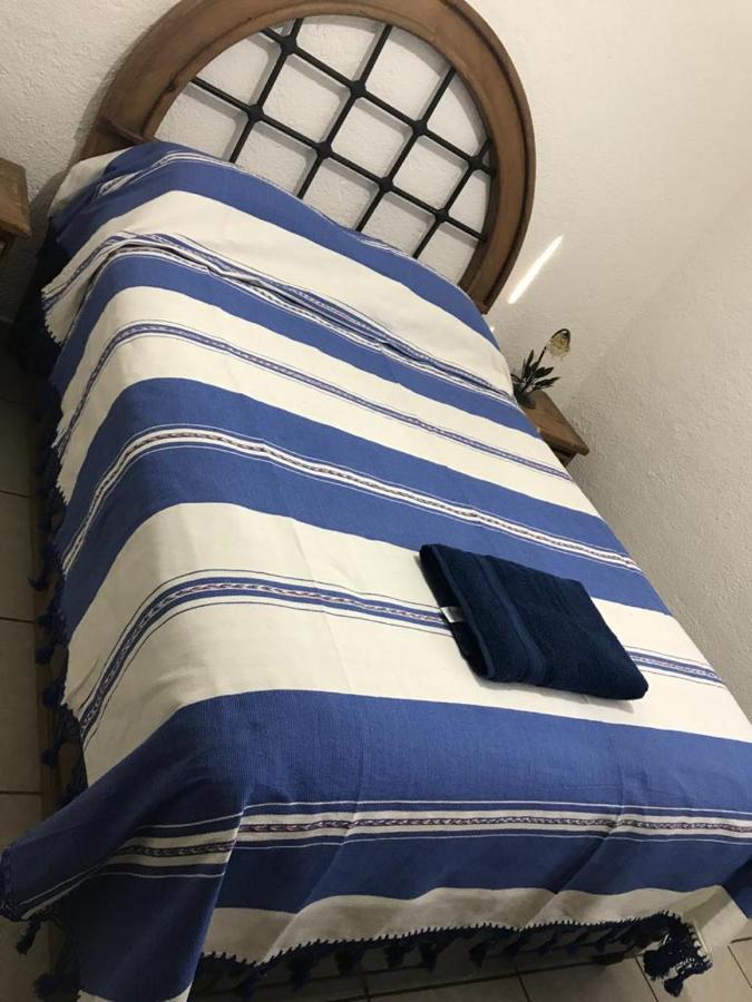 דירות סנטה קרוז הואטולקו Departamento La Crucecita, Con Aire Acondicionado, Excelente Ubicacion, En Segunda Planta מראה חיצוני תמונה